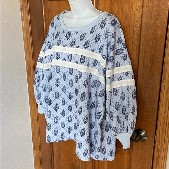 Free People Movement “Post Up Logo Layer” Size Medium Oversized Pullover Sporty - Picture 7 of 11
